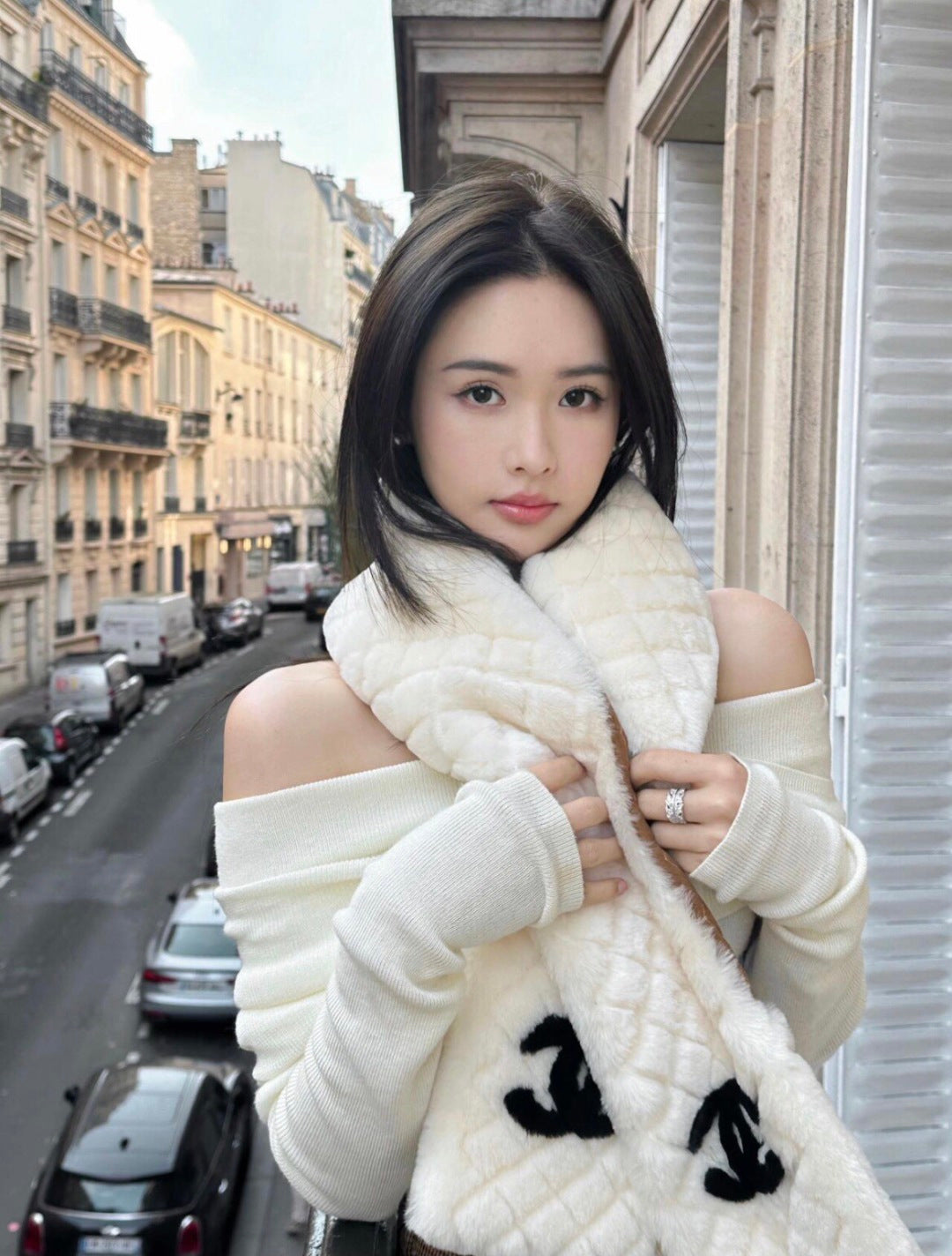 CHANEL 25S SCARF 120 IN FAUX FUR 876357