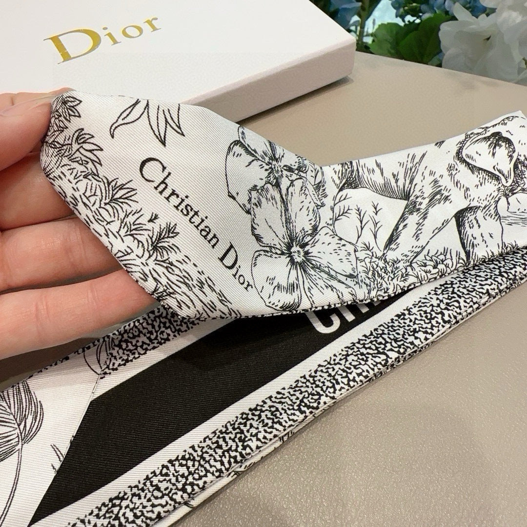 DIOR TWILLY 100 CM IN SILK 714373