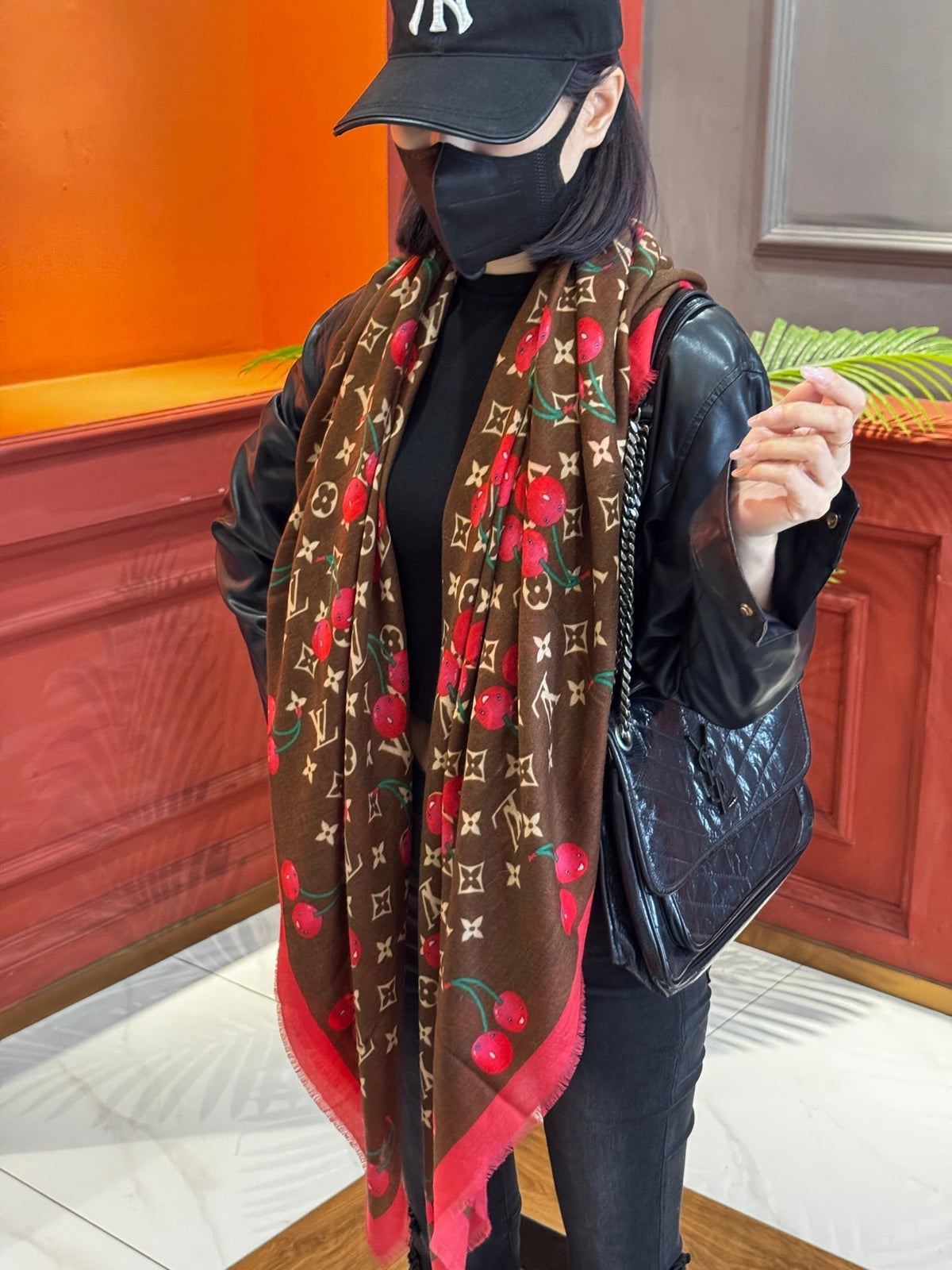 LOUIS VUITTON LV SCARF 140 CM IN CASHMERE 721493