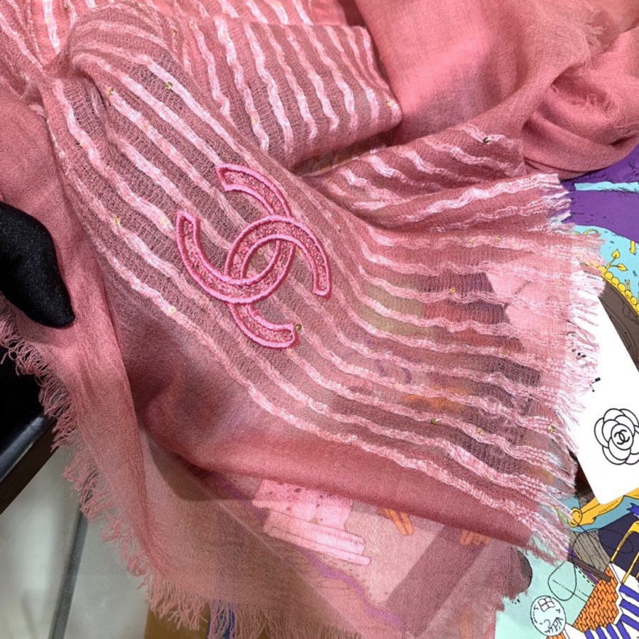 CHANEL 25S SCARF 200 IN CASHMERE VELVET 735756