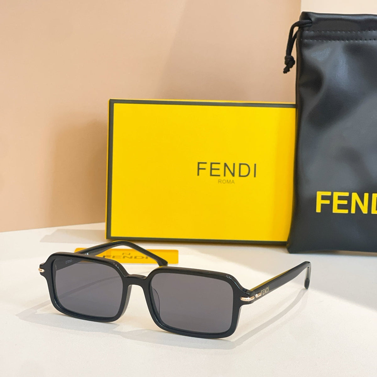 FENDI SELLERIA RECTANGULAR FRAME SUNGLASSES FE40174 IN ACETATE