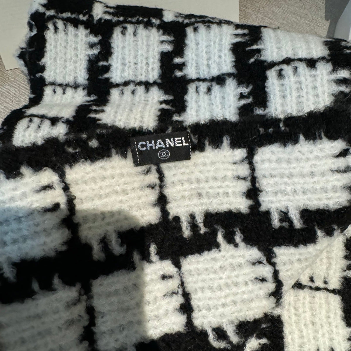 CHANEL 25S SCARF 180 IN WOOL 932136
