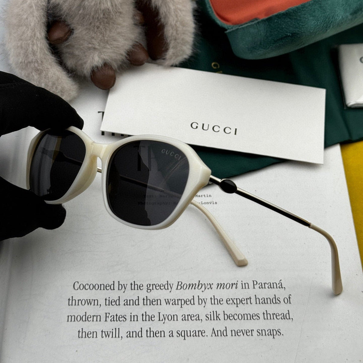 GUCCI OVAL FRAME SUNGLASSES G4906 IN ACETATE AND METAL