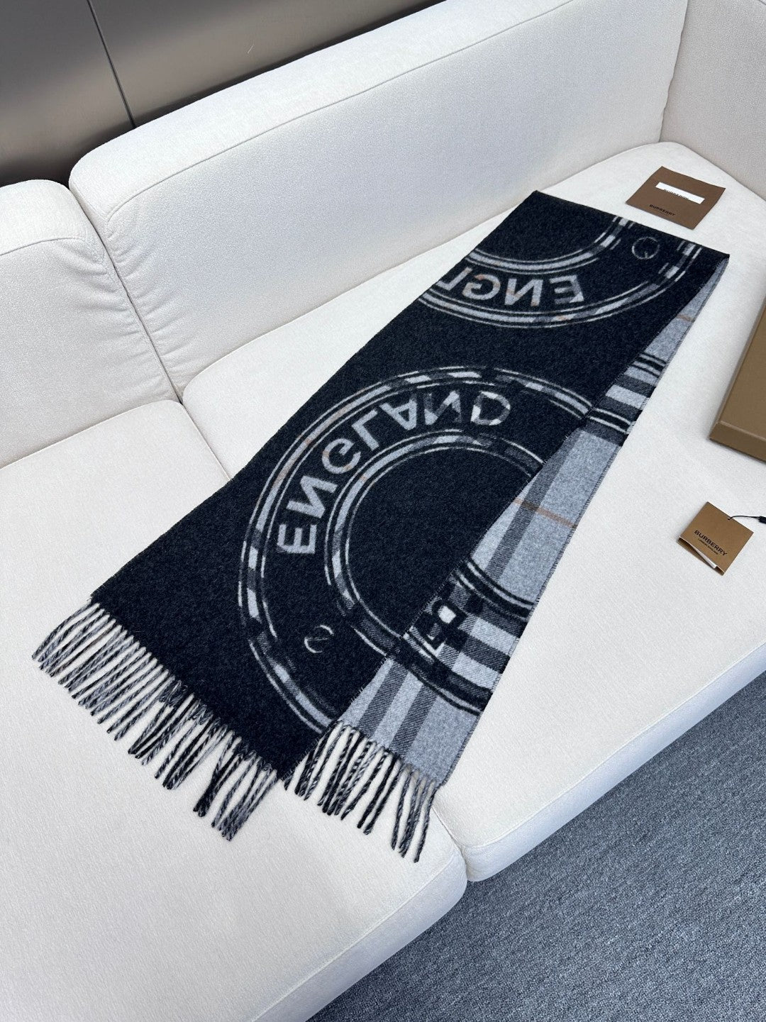 BURBERRY SCARF 180 CM IN BLACK AND LIGHT GRAY CASHMERE 407242