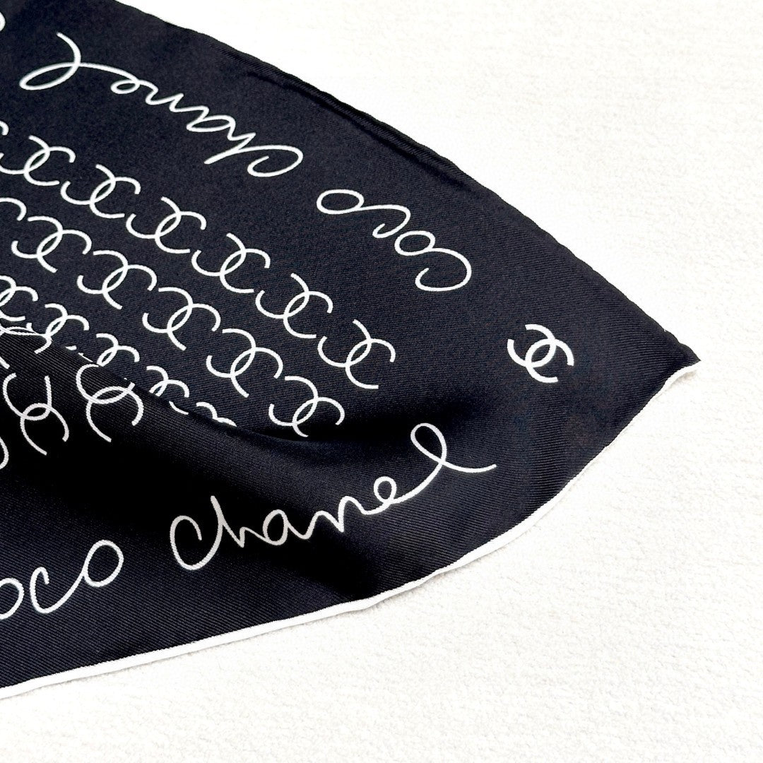 CHANEL 25S SCARF 90 IN SILK 732137