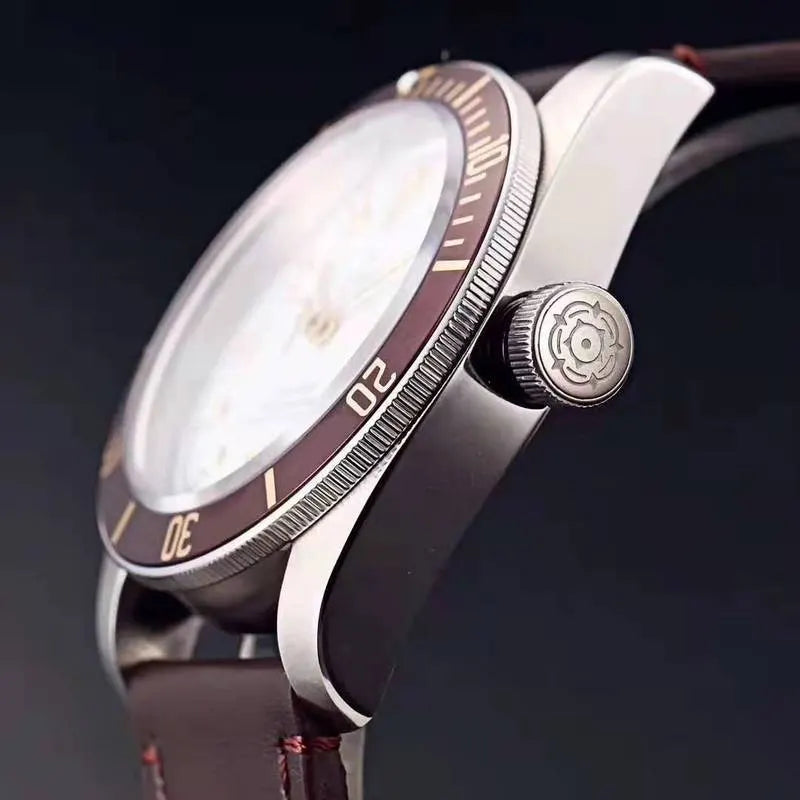 bezel Tudor Black Bay Burgundy - Hình 2