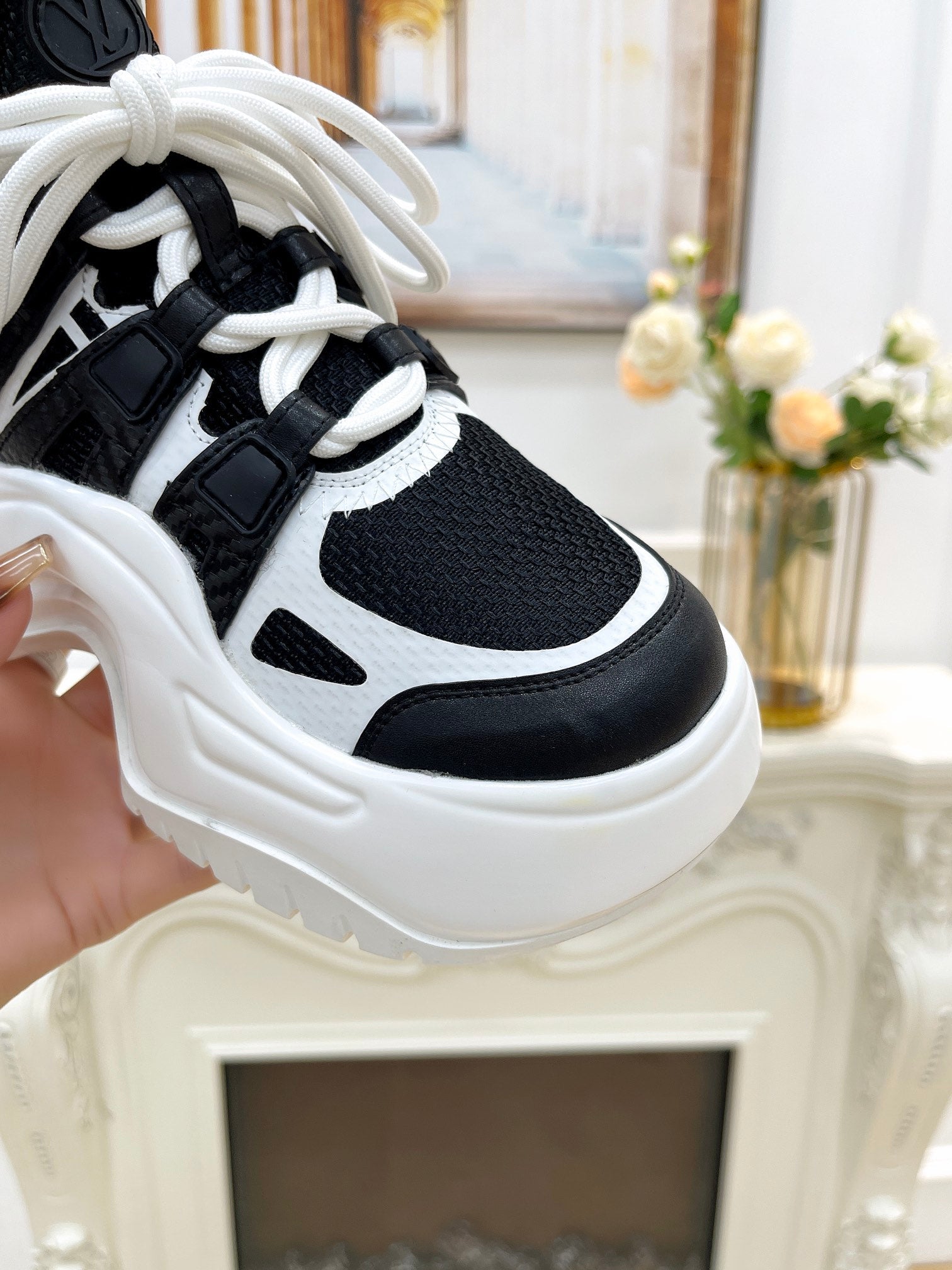 LOUIS VUITTON LV ARCHLIGHT 2.0 PLATFORM SNEAKER IN WHITE MIX BLACK MIX OF MATERIALS