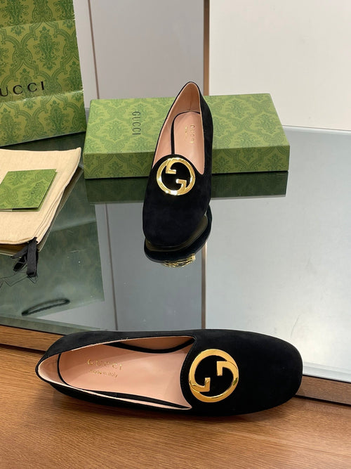 GUCCI BLONDIE LOGO-PLAQUE LOAFERS IN BLACK SUEDE WITH GOLD HARDWARE