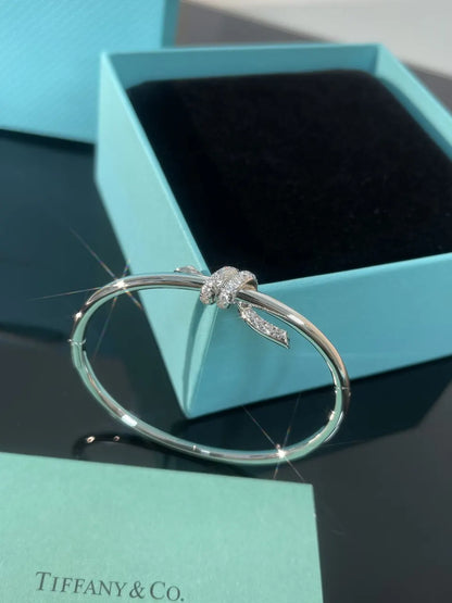 Premium Knot Bangle Bracelet in Gold with Diamonds - Hình 7