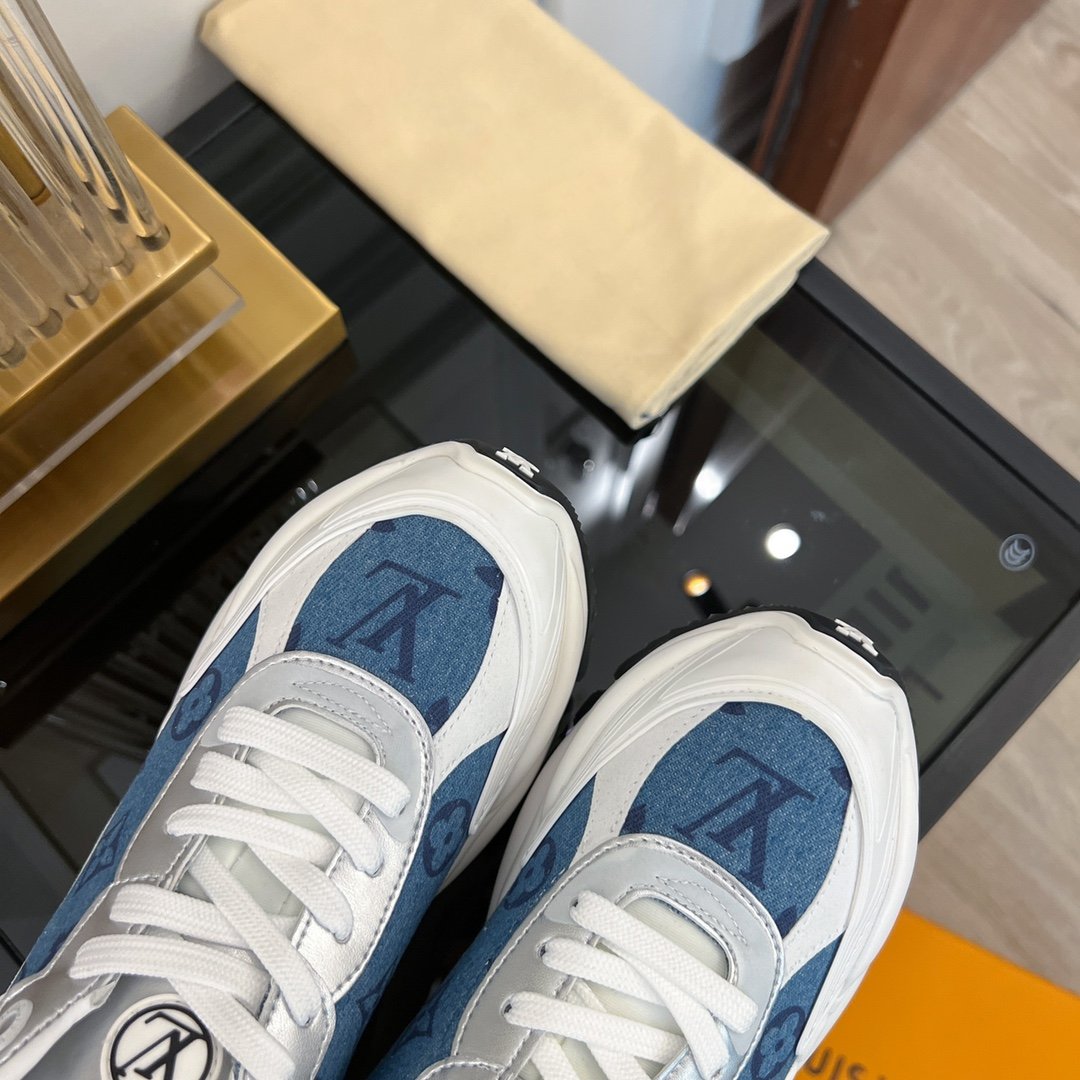 LOUIS VUITTON LV RUN 55 SNEAKER BLUE GRAY
