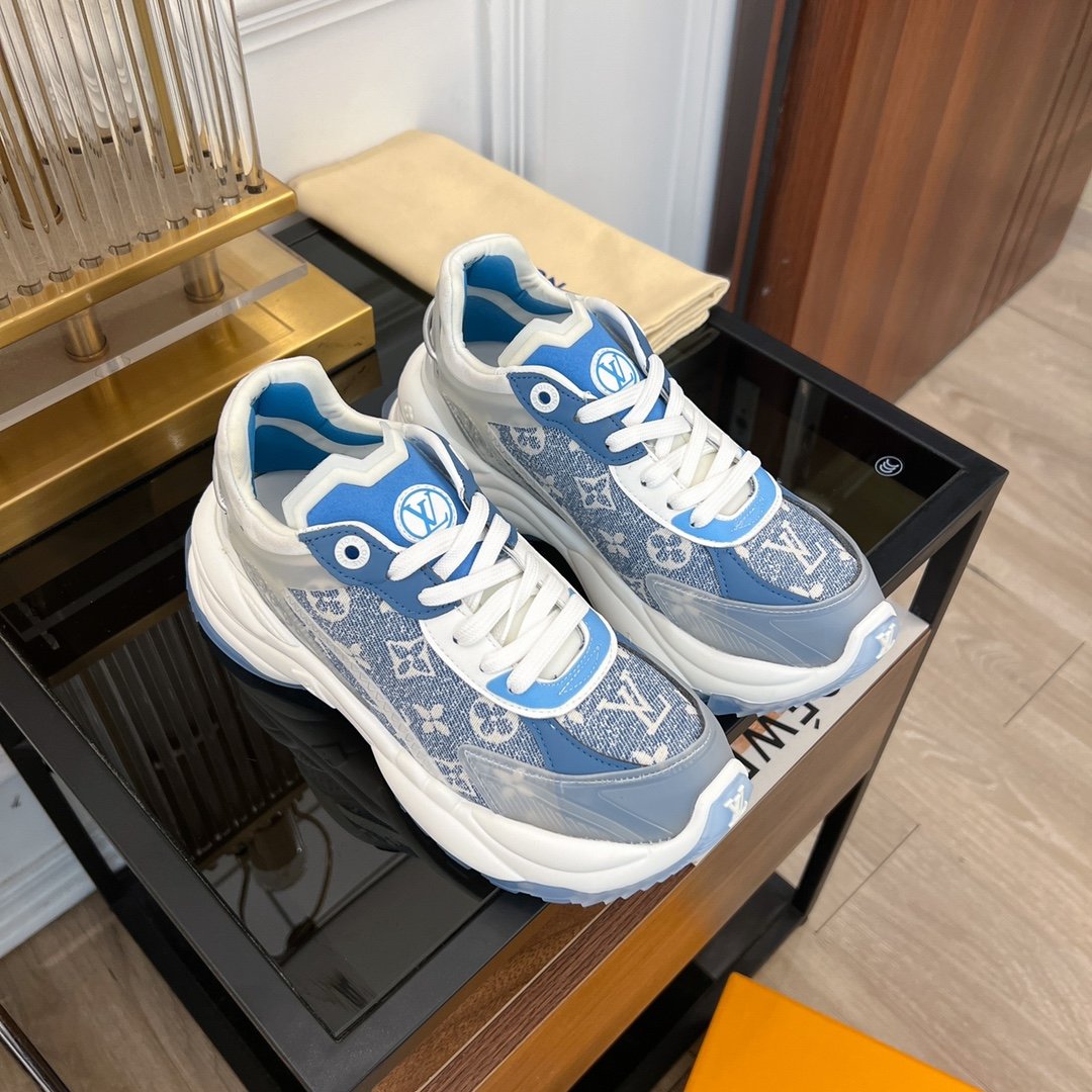 LOUIS VUITTON LV RUN 55 SNEAKER LIGHT BLUE
