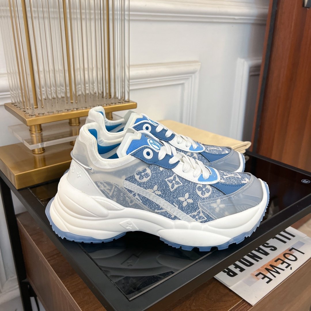 LOUIS VUITTON LV RUN 55 SNEAKER LIGHT BLUE