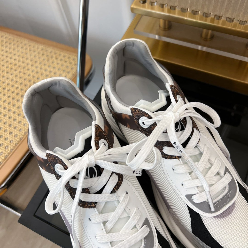 LOUIS VUITTON LV RUN 55 SNEAKER WHITE GRAY