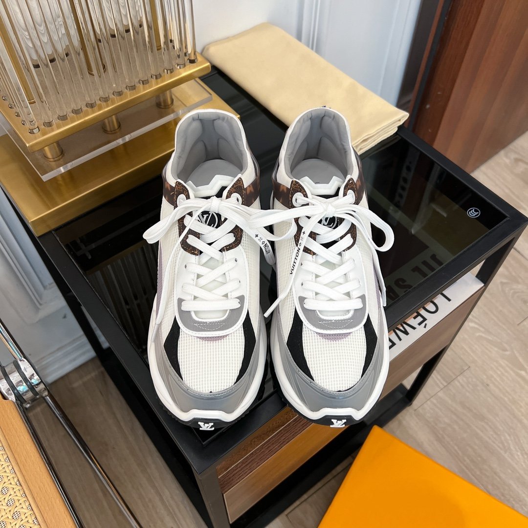 LOUIS VUITTON LV RUN 55 SNEAKER WHITE GRAY