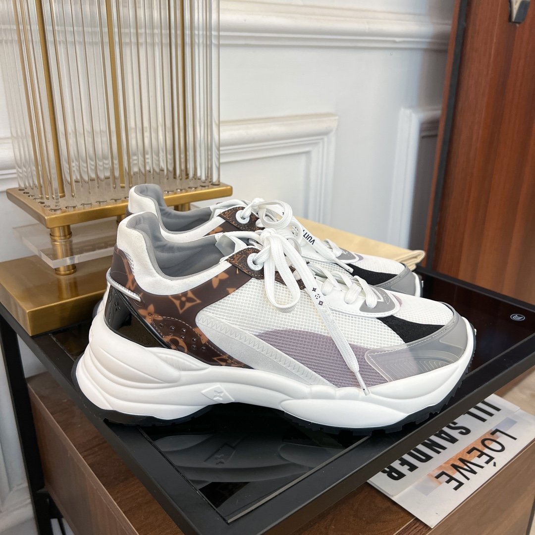 LOUIS VUITTON LV RUN 55 SNEAKER WHITE GRAY