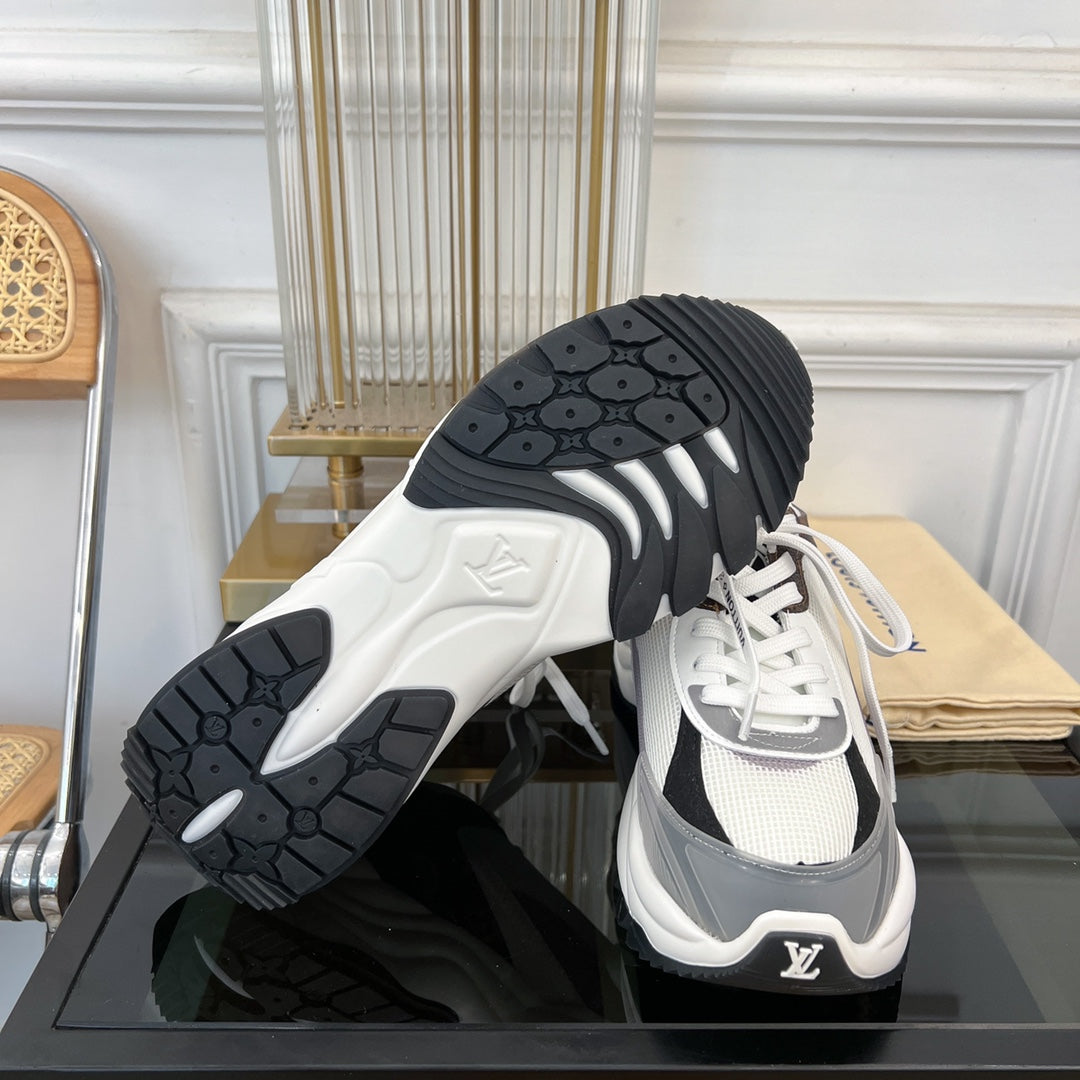 LOUIS VUITTON LV RUN 55 SNEAKER WHITE GRAY