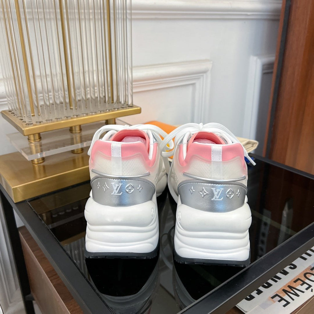 LOUIS VUITTON LV RUN 55 SNEAKER PINK