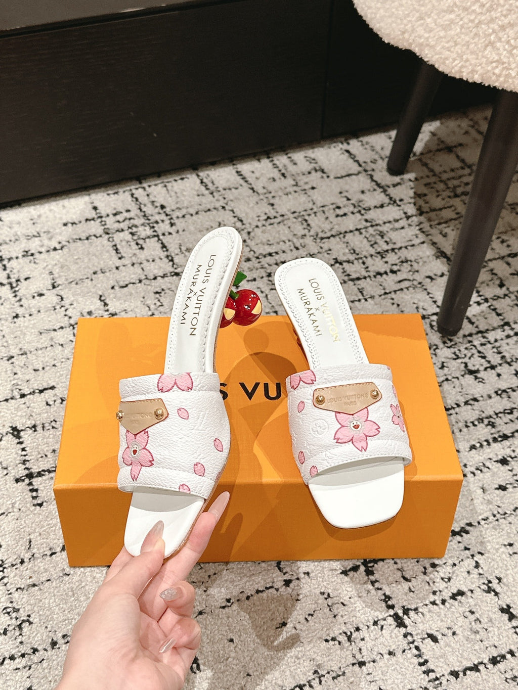 LOUIS VUITTON LV CHERRY HIGH HEELS 25S 55 MM IN WHITE CALFSKIN STYLE 3