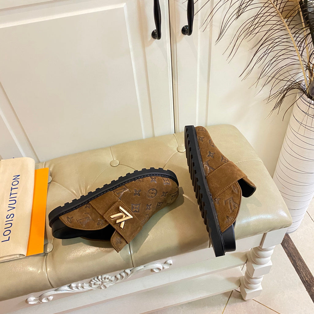 LOUIS VUITTON COSY FLAT COMFORT CLOG IN CHOCOLATE BROWN EMBOSSED SUEDE