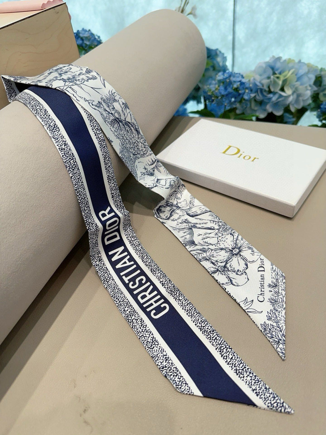 DIOR TWILLY 100 CM IN SILK 714372