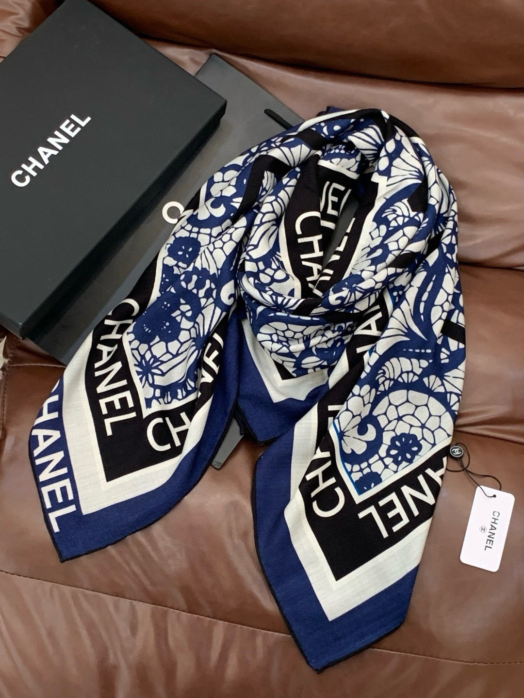CHANEL 25S SCARF 135 CM IN CASHMERE AND SILK 943320