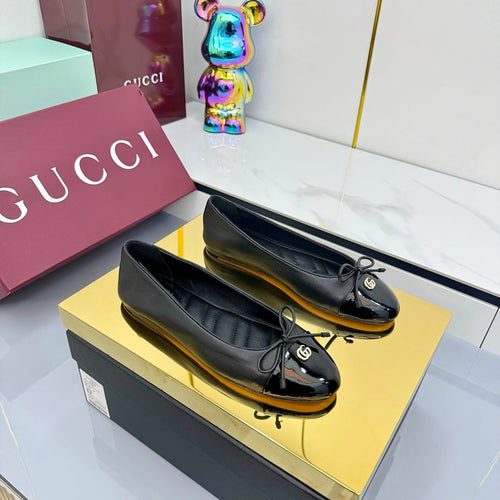 GUCCI BALLET FLATS 25S IN BLACK LAMBSKIN MIX GLOSSY LEATHER WITH BOW
