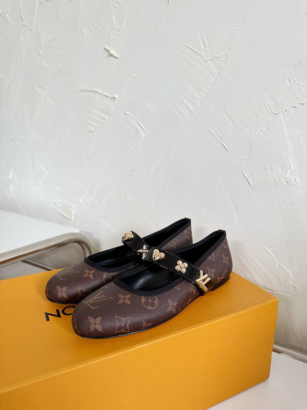 LOUIS VUITTON ROMY FLAT BALLERINA IN CHOCOLATE BROWN MONOGRAM CALFSKIN