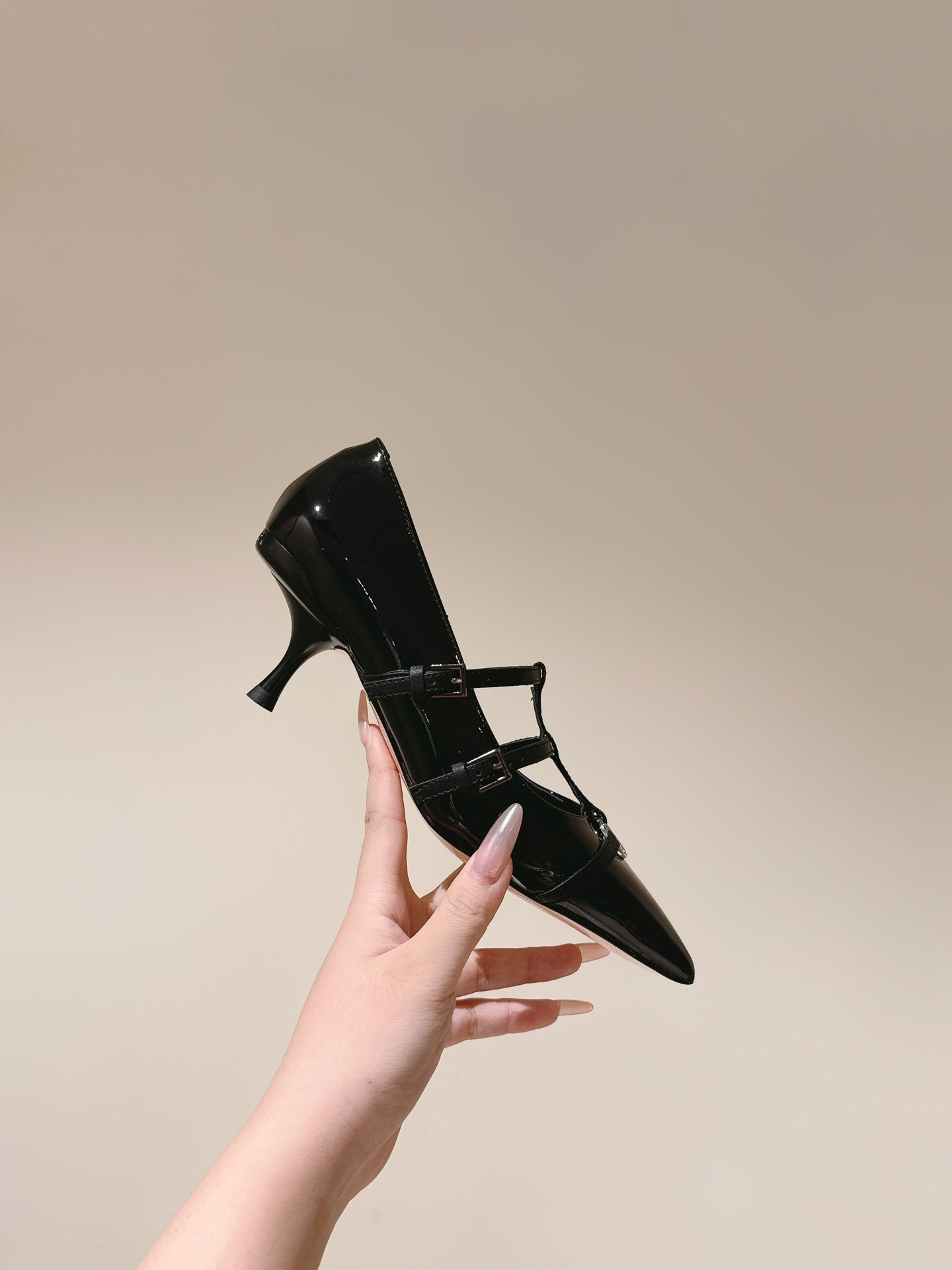 LOUIS VUITTON HIGH PUMP 45MM IN BLACK CALFSKIN WITH BLACK STRAPS