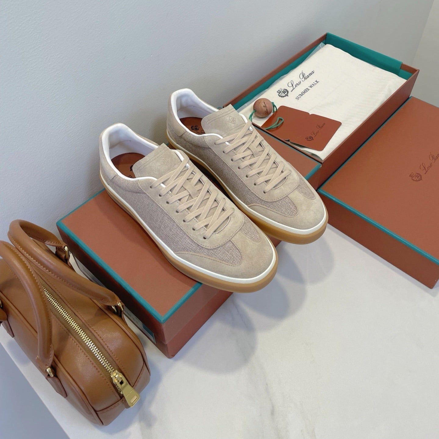 SNEAKERS IN LIGHT BEIGE SUEDE WITH CANVAS