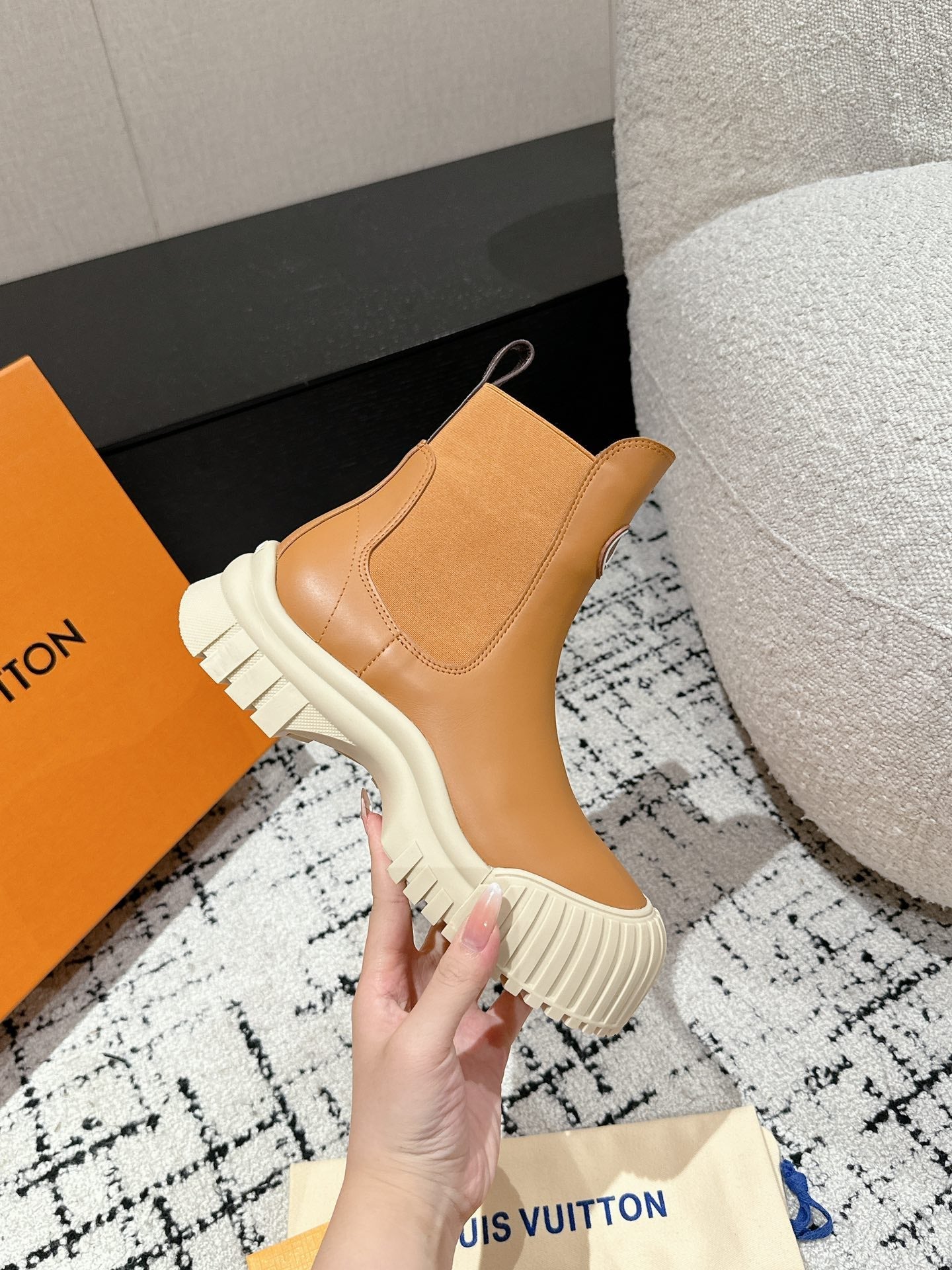 LOUIS VUITTON RUBY BOOTS IN BRONZE BROWN CALFSKIN