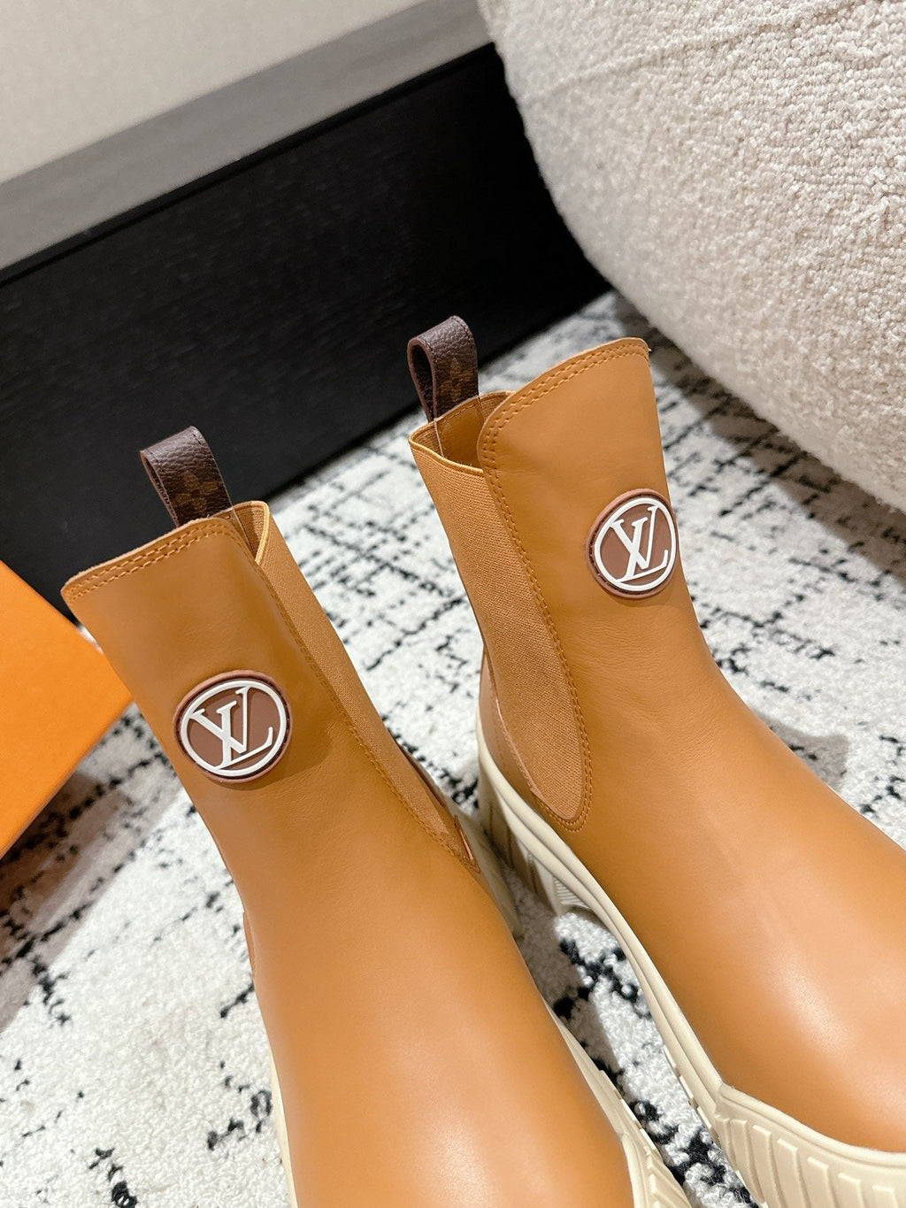 LOUIS VUITTON RUBY BOOTS IN BRONZE BROWN CALFSKIN