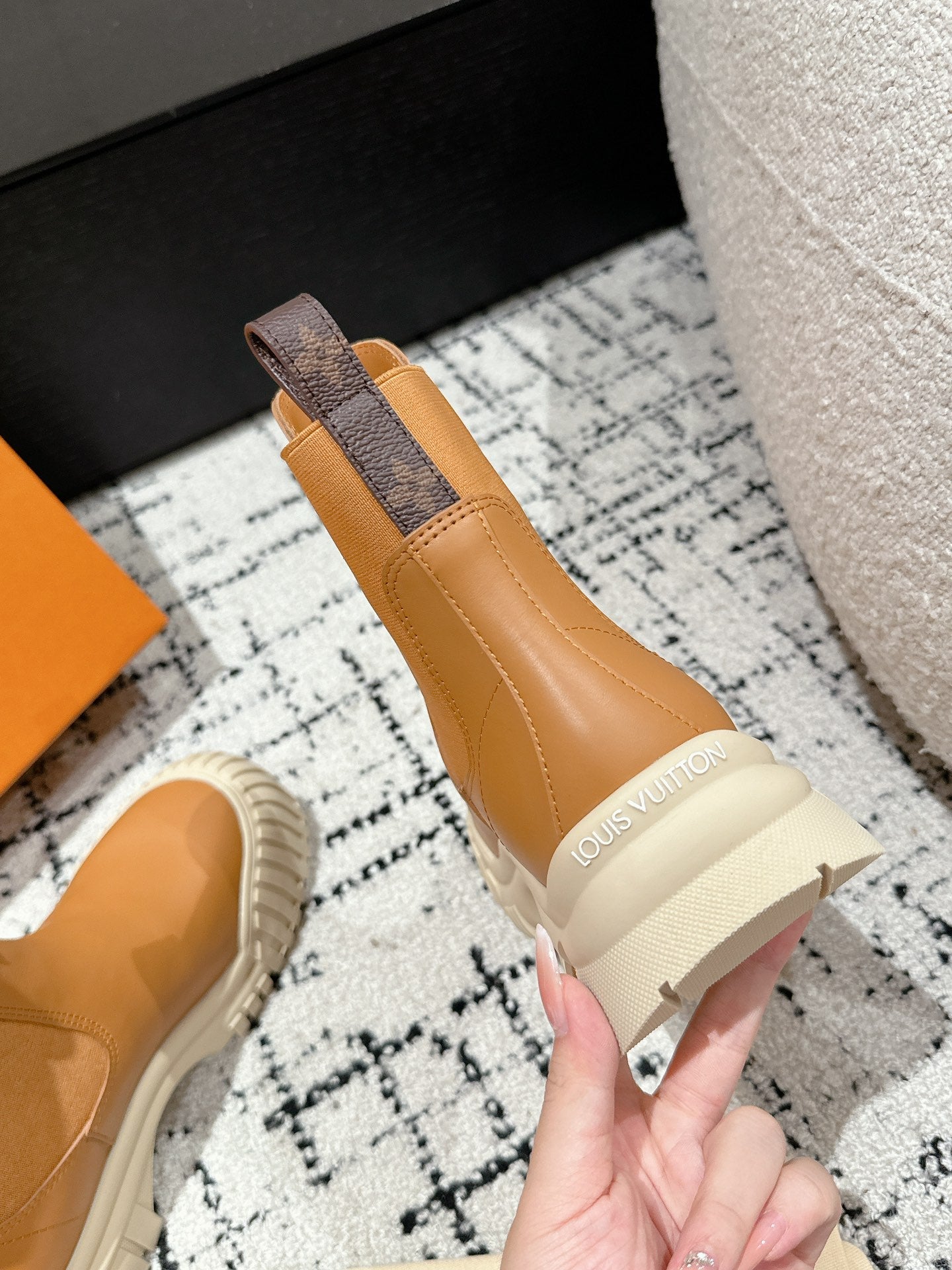 LOUIS VUITTON RUBY BOOTS IN BRONZE BROWN CALFSKIN