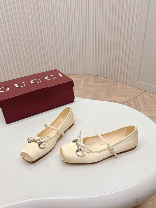 GUCCI BALLET FLAT LIGHT CREAM SILK