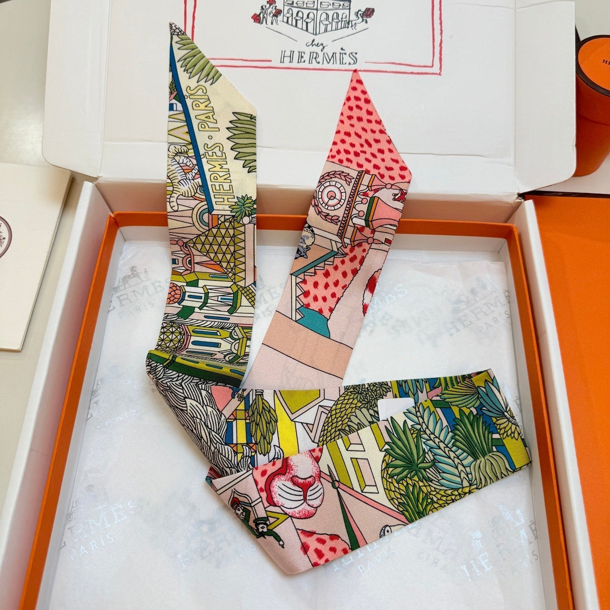 HERMES HERMES 25S NECKERCHIEF 86 IN SILK 989360