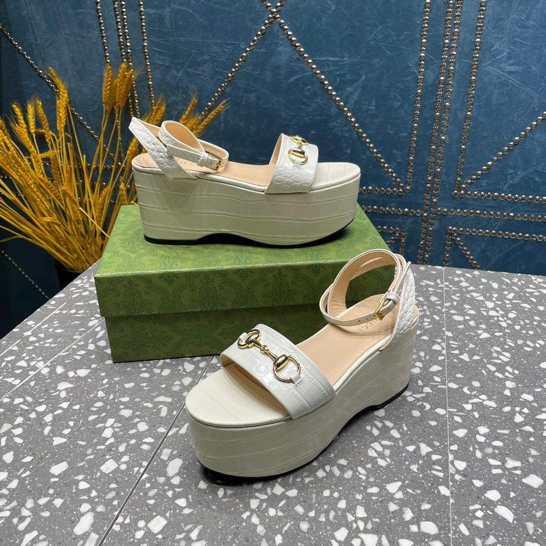 GUCCI HORSEBIT FLATFORM SANDAL GLOSSY WHITE CALFSKIN