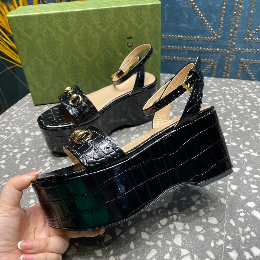 GUCCI HORSEBIT FLATFORM SANDAL GLOSSY BLACK CALFSKIN