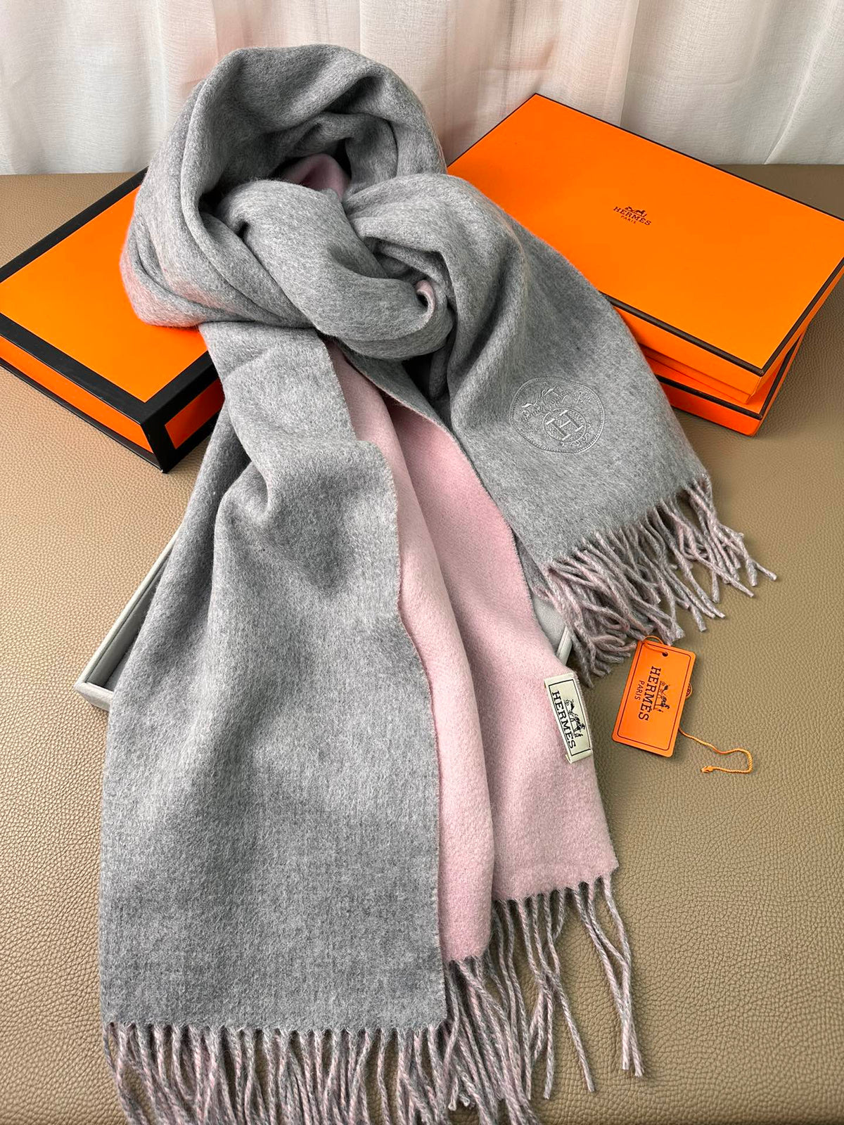 HERMES DOUBLE-FACE SCARF 200 CM IN LIGHT PINK AND GREY CASERE