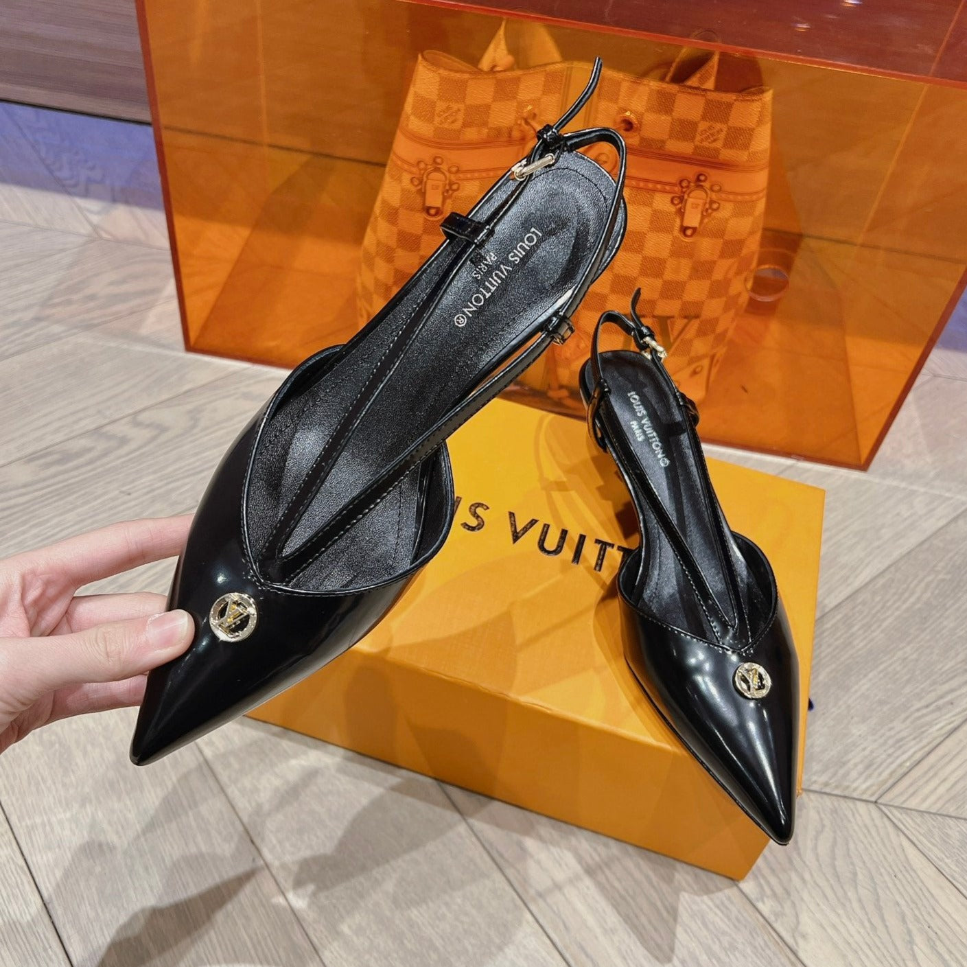 LOUIS VUITTON LV LOW HEEL SLINGBACK BLACK