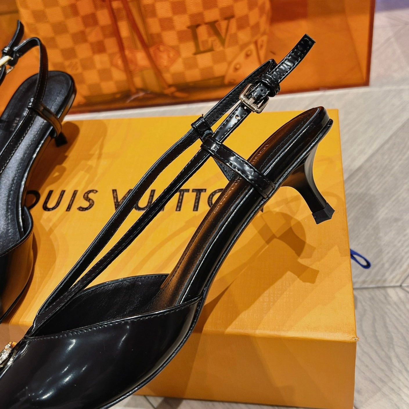 LOUIS VUITTON LV LOW HEEL SLINGBACK BLACK