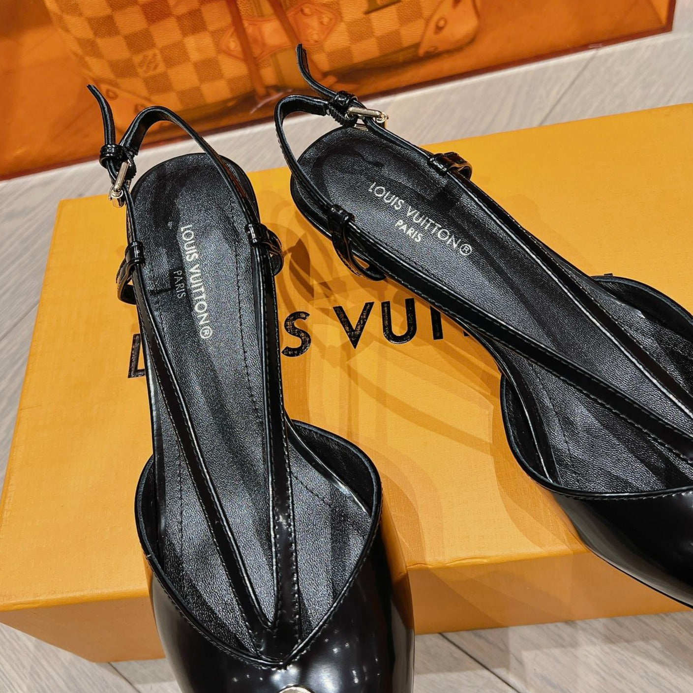 LOUIS VUITTON LV LOW HEEL SLINGBACK BLACK