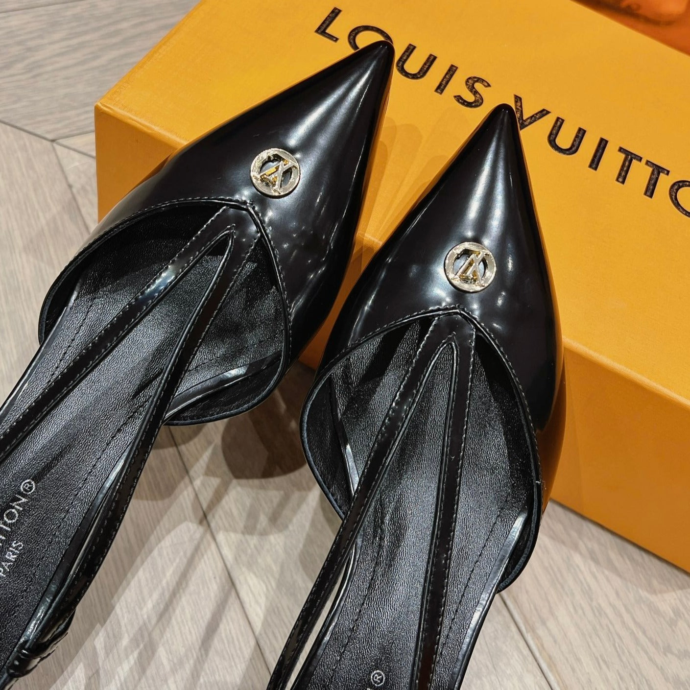 LOUIS VUITTON LV LOW HEEL SLINGBACK BLACK