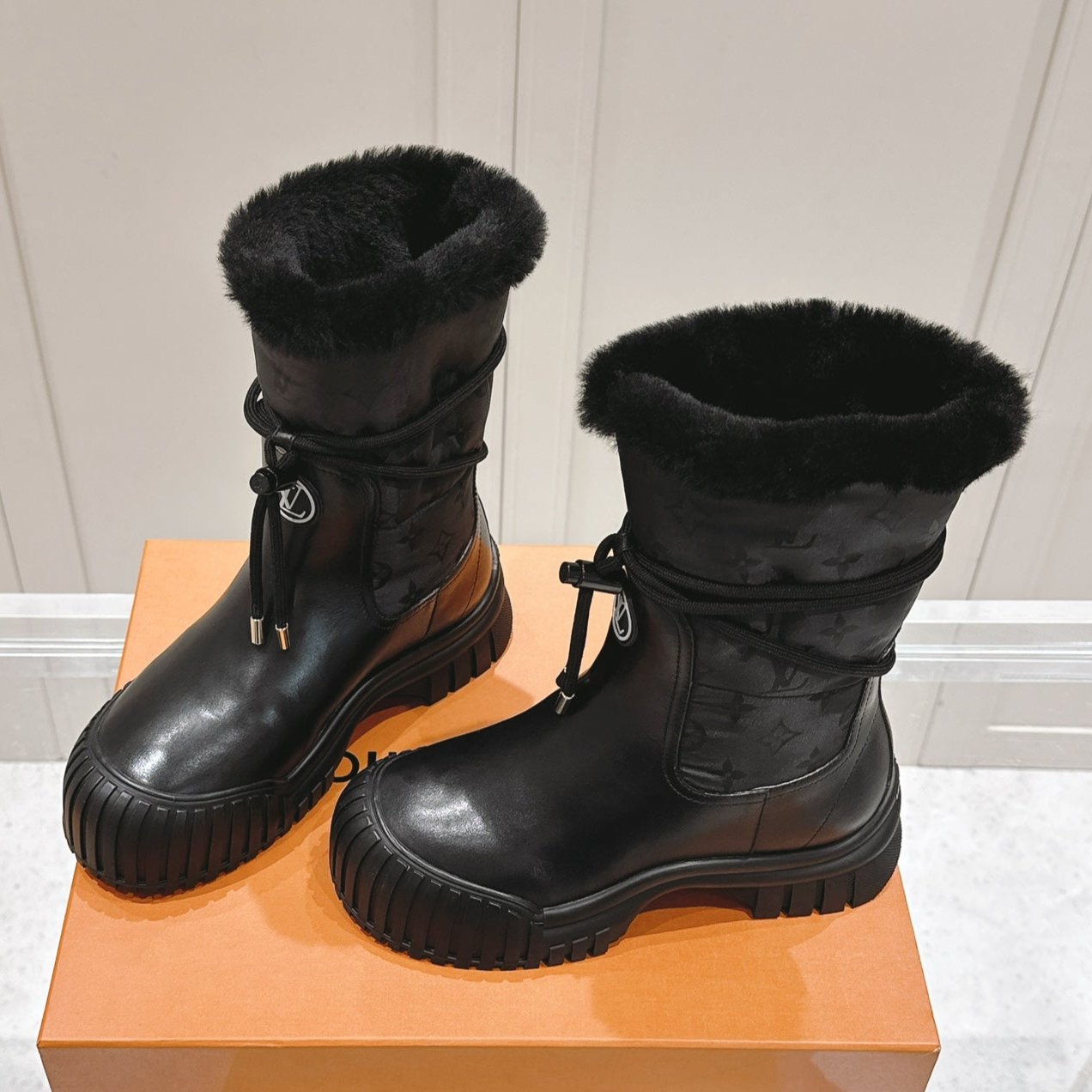LOUIS VUITTON RUBY FLAT ANKLE BOOT IN BLACK CALFSKIN AND MONOGRAM NYLON
