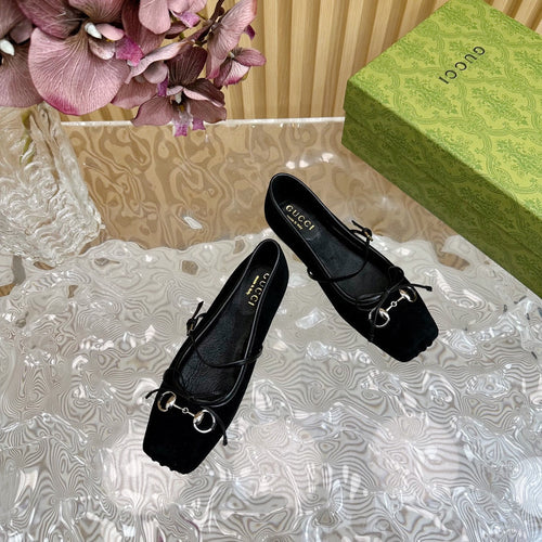 GUCCI BALLET FLAT IN BLACK SUEDE WITH SILVER HARDWARE
