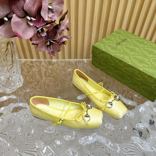 GUCCI BALLET FLAT IN LIGHT YELLOW SILK WITH SILVER HARDWARE
