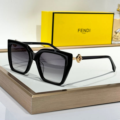 FENDI FF DIAMONDS SQUARE FRAME SUNGLASSES FE40161 IN ACETATE