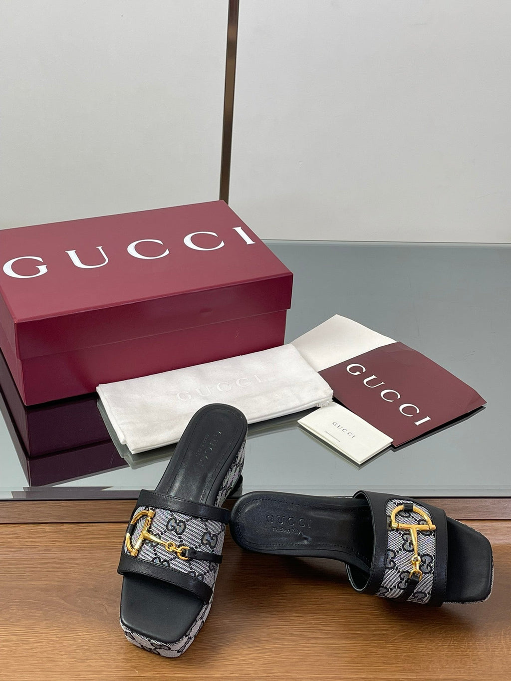 GUCCI HIGH 6.3 CM WEDGE SANDALS IN BLACK CALFSKIN AND FABRIC
