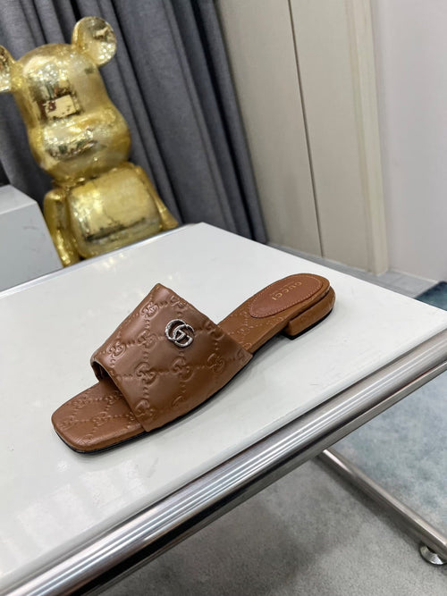 GUCCI CASUAL SLIPPERS IN BROWN CALFSKIN LOGO EMBOSSING