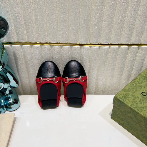GUCCI BALLET SUPER SLIM BUCKLE BLACK AND CRIMSON LAMBSKIN
