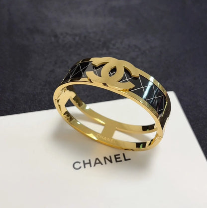 Silver-Tone Logo Bracelet on Wrist - Hình 4