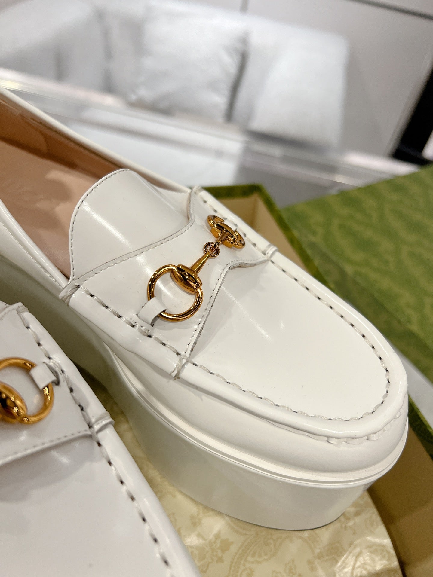 GUCCI HORSEBIT PLATFORM LOAFER WHITE CALFSKIN